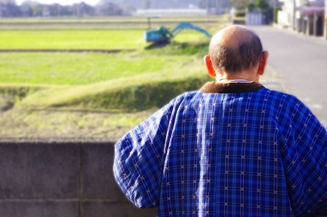 【孤独死】一人暮らしの親はどうなる?子供が出来ること3つ
